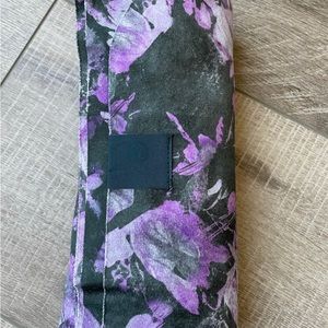 Full size like new Lululemon towel/mat